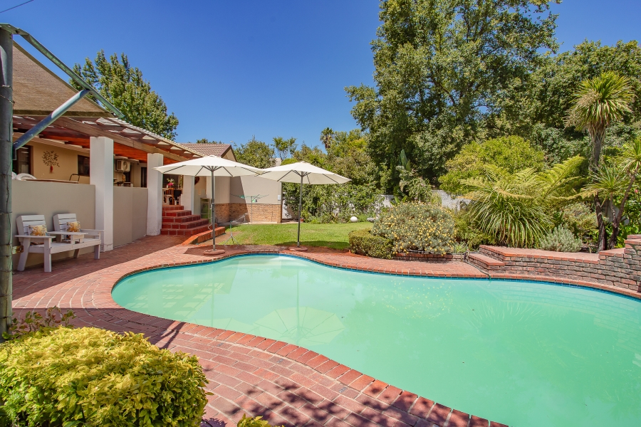 To Let 6 Bedroom Property for Rent in Groenvlei Western Cape